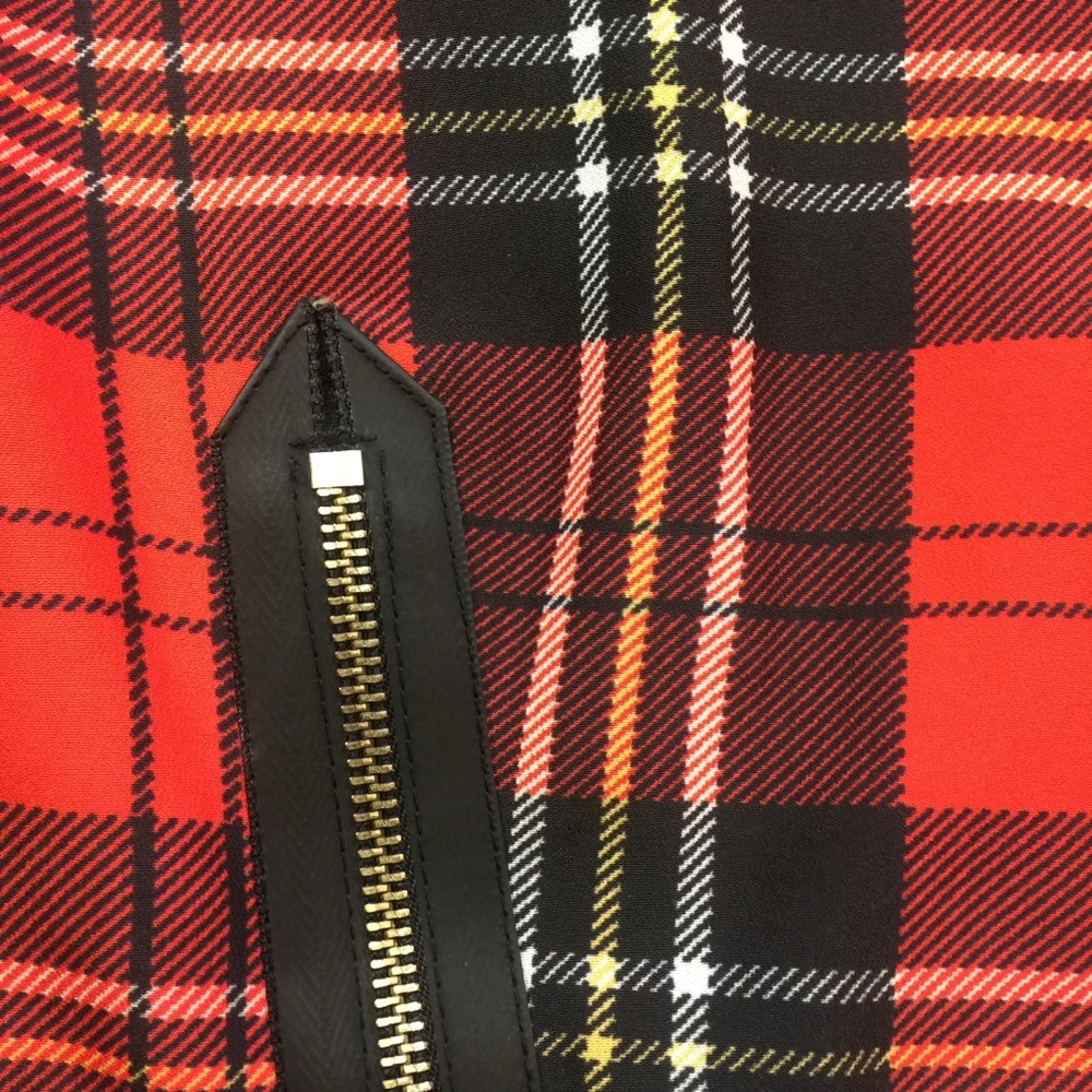 Zara collection red plaid top sz L zipper accents - Picture 5 of 6